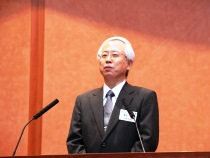EMP講師陣を代表して難波成任教授の挨拶