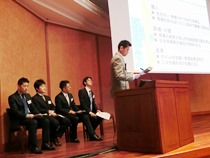 受講生による課題テーマのチーム発表会