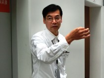説明するについて嶽山教授