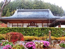 宝徳寺の紅葉と枯山水庭園
