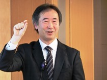 「ニュートリノ振動現象」について語る梶田教授