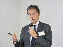 藤井所長による研究所概要説明