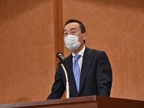 東大EMP講師陣を代表して山梨 広一氏の挨拶