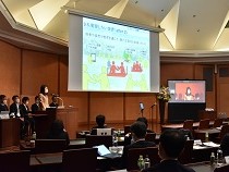 受講生による課題テーマのチーム発表会